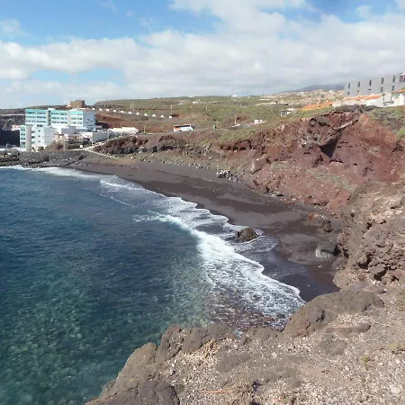 Apartamento Cerca Del Mar Bajo A Apartment *